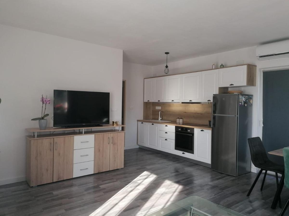 Apartments Nana Biograd Na Moru Exterior photo