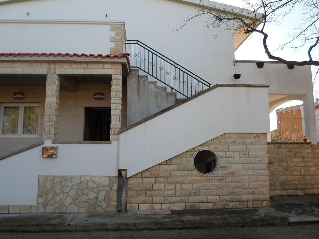 Apartments Nana Biograd Na Moru Exterior photo